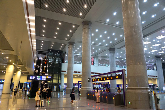 地铁重庆北站站站房内景