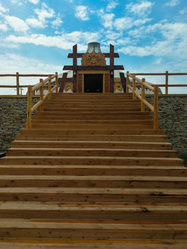 草原蒙古包餐厅木制台阶