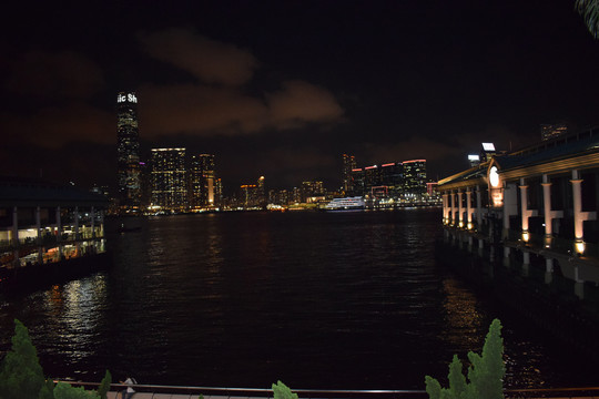香港中环码头夜色