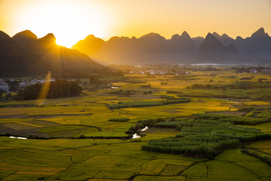 秋天夕阳风景