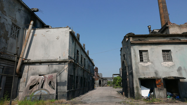 废弃厂房