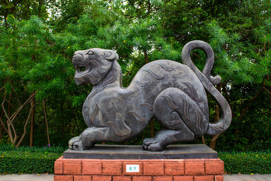 虎节雕塑