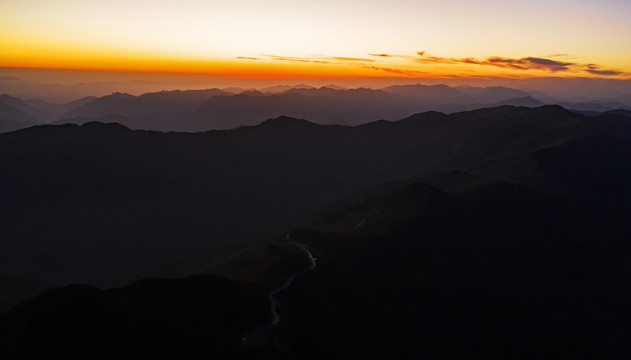 神农架夕照