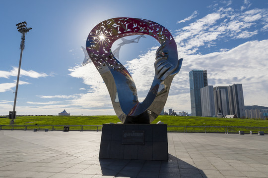 大连国际会议中心广场雕塑