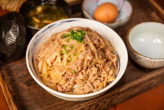 日式牛丼饭