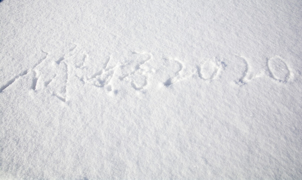 雪地上写字