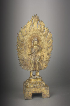 铜鎏金立形释迦像