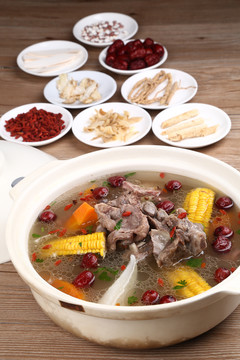 清炖羊肉汤