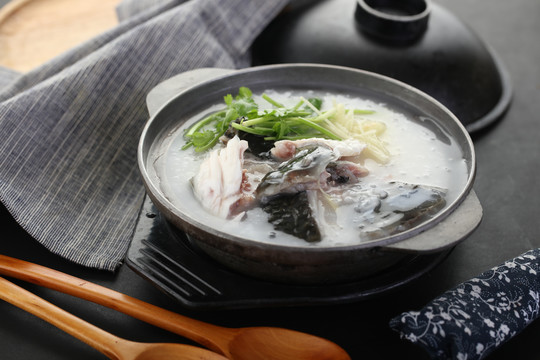 香茜鱼云粥