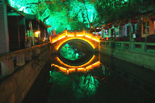 苏州同里古镇夜景桥