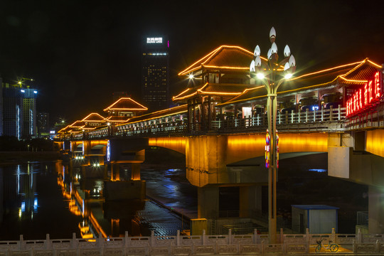 宝鸡东岭廊桥夜景