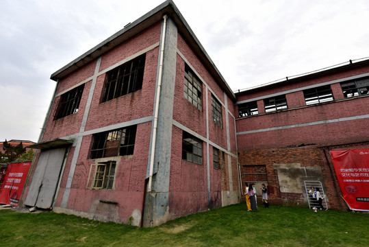 红砖旧厂房