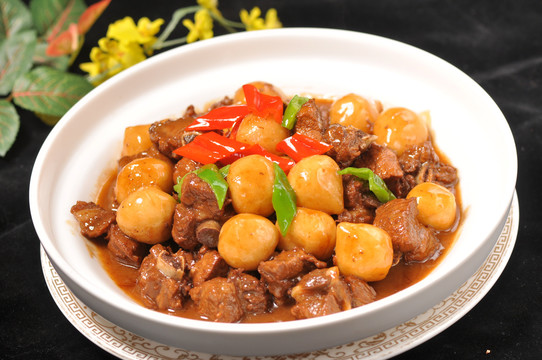 小土豆烧排骨