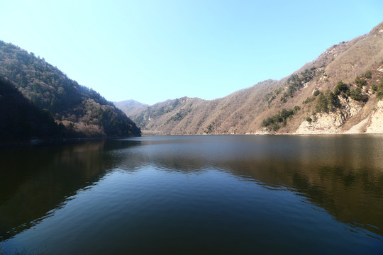 青海黄南循化孟达天池秋景