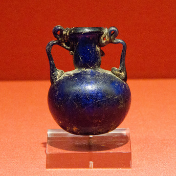罗马帝国时代深蓝色双柄玻璃壶