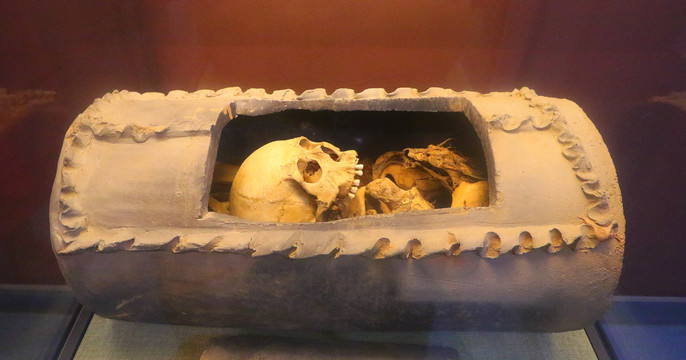 新疆吐鲁番博物馆干尸婴儿