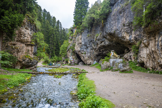 若尔盖郎木寺大峡谷