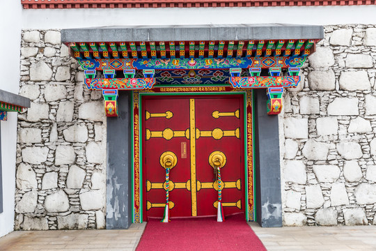 藏传佛教寺庙大门
