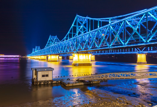 鸭绿江断桥夜景