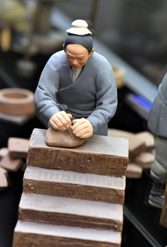 中国古代陶瓷工人泥塑模型