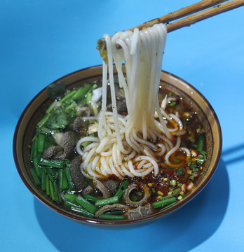 毛肚米粉