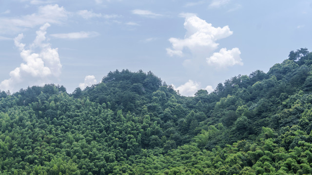 蓝天白云青山