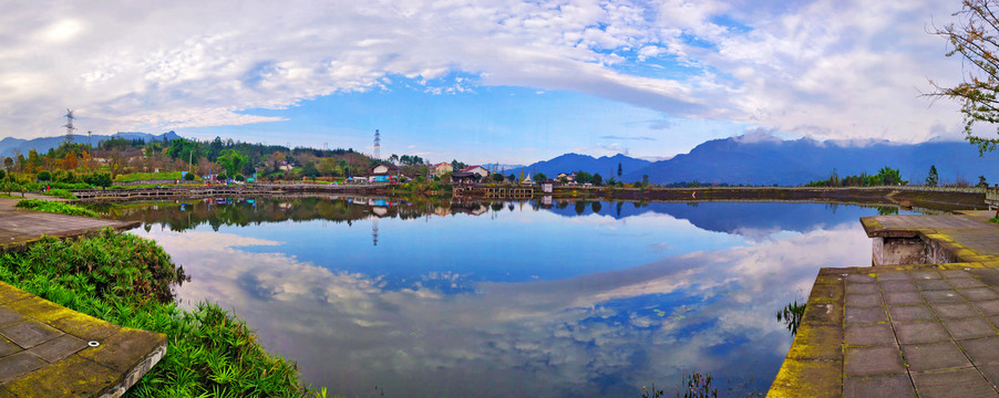 荥经同乐水库全景