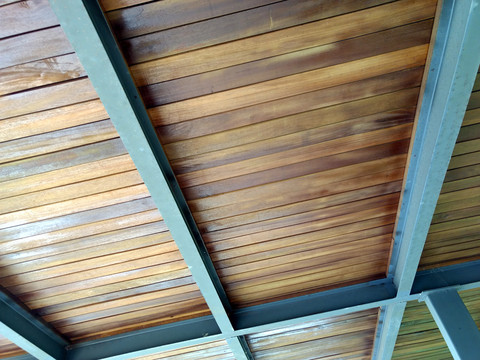钢架木板顶棚