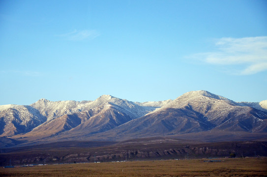 日月山