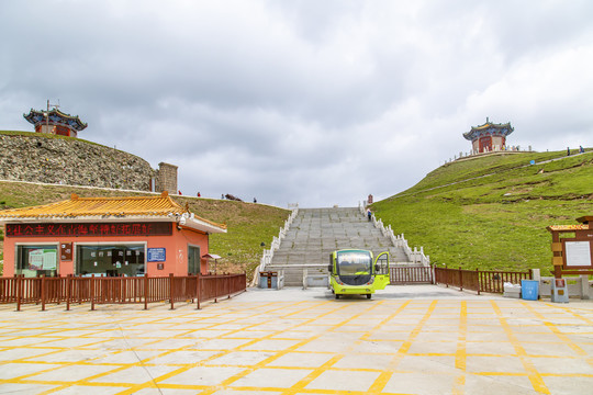 青海日月山景区