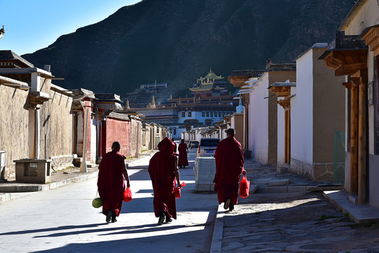 藏区街景