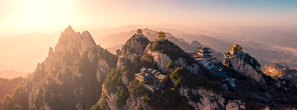 老君山夕阳全景