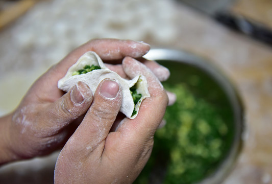 包水饺