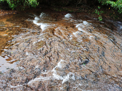 龙苍沟溪流