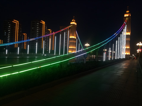 城市桥夜景