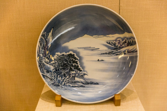 日本瓷器日本瓷盘