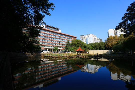 中国地质大学