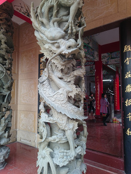 龙石雕