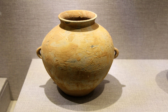 汉朝灰陶器