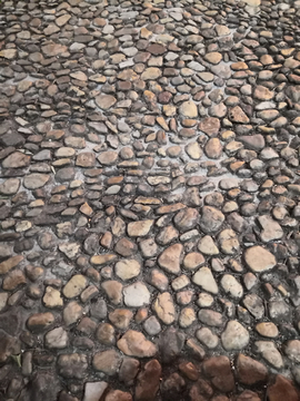 鹅卵石路