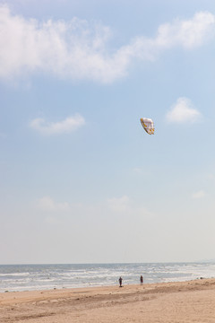 海边的滑翔伞