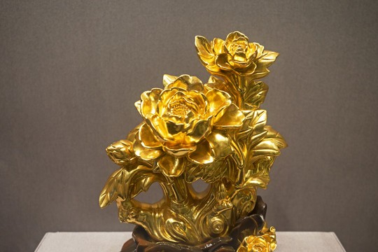 黄金牡丹花