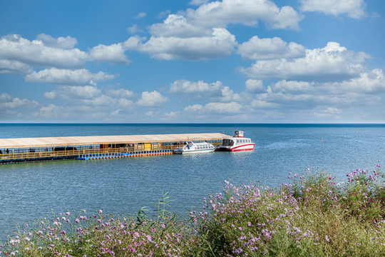 博斯腾湖游船码头