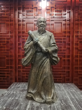 张谷英铜像