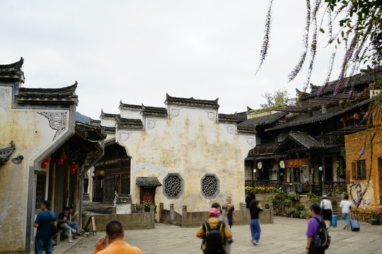 婺源篁岭的徽派建筑马头墙