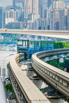 重庆山城的城市轨道交通轻轨