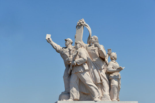 南京长江大桥雕塑