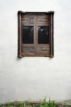 复古白墙木窗