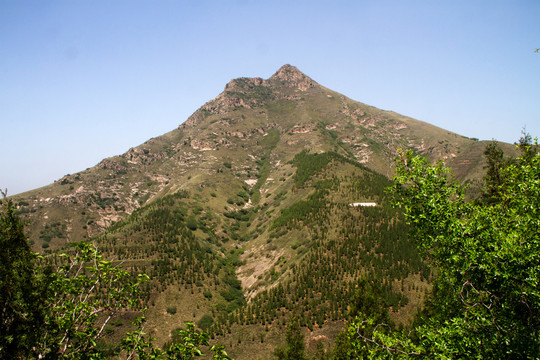 昭陵九嵕山主峰远眺