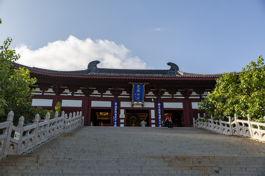 南山寺兜帅内院